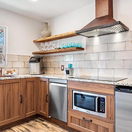 Romantic Tiny Luxury Retreat W Heated Pool, Sauna N Outdoor Shower In Wimberley 10 Acres Exteriér fotografie
