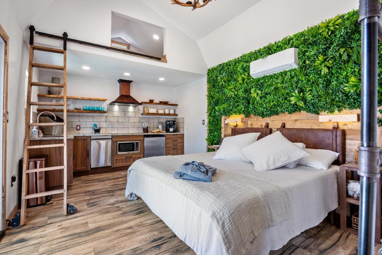 Romantic Tiny Luxury Retreat W Heated Pool, Sauna N Outdoor Shower In Wimberley 10 Acres Exteriér fotografie