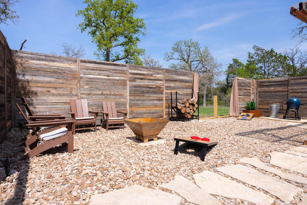 Vila Romantic Tiny Luxury Retreat W Heated Pool, Sauna N Outdoor Shower In Wimberley 10 Acres Exteriér fotografie