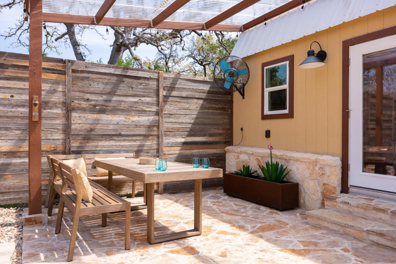 Vila Romantic Tiny Luxury Retreat W Heated Pool, Sauna N Outdoor Shower In Wimberley 10 Acres Exteriér fotografie