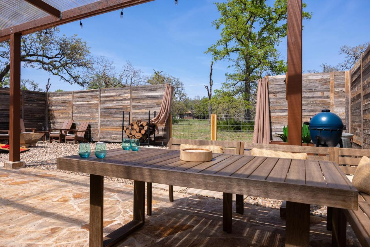 Vila Romantic Tiny Luxury Retreat W Heated Pool, Sauna N Outdoor Shower In Wimberley 10 Acres Exteriér fotografie