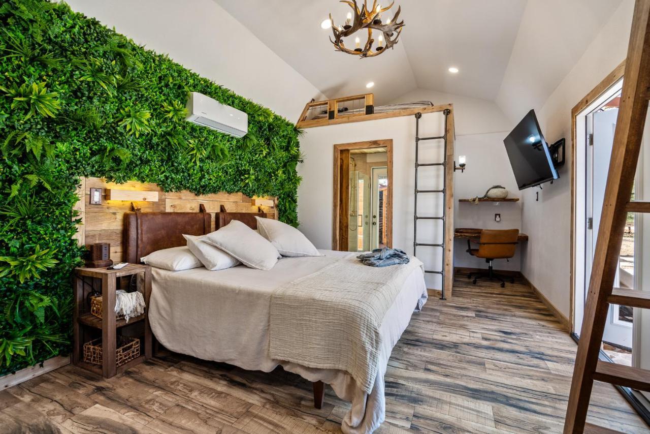 Romantic Tiny Luxury Retreat W Heated Pool, Sauna N Outdoor Shower In Wimberley 10 Acres Exteriér fotografie