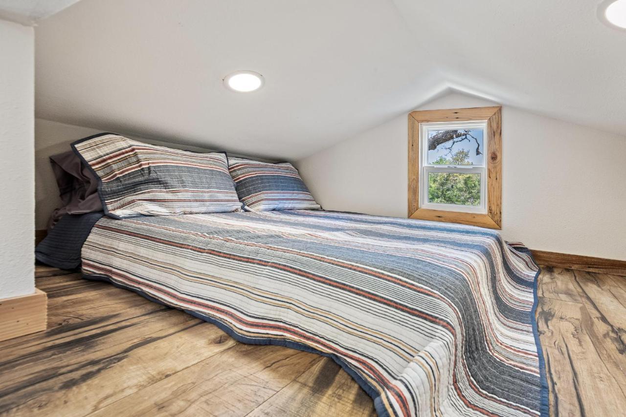 Romantic Tiny Luxury Retreat W Heated Pool, Sauna N Outdoor Shower In Wimberley 10 Acres Exteriér fotografie
